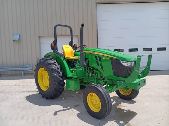 Image of John Deere 5045E Primary image