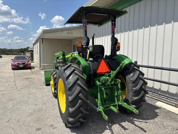 Image of John Deere 5045E equipment image 3