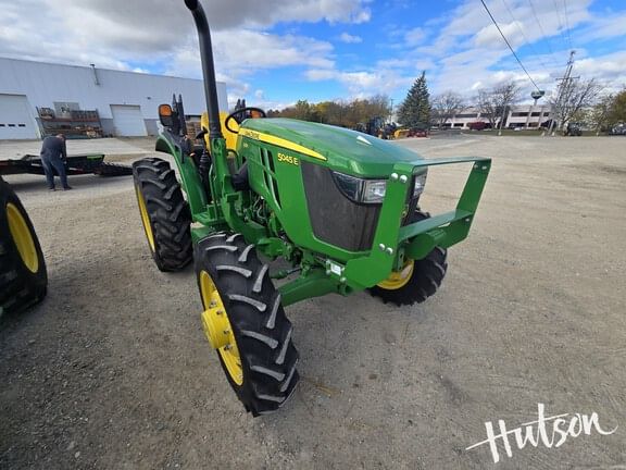 2022 John Deere 5045E Equipment Image0