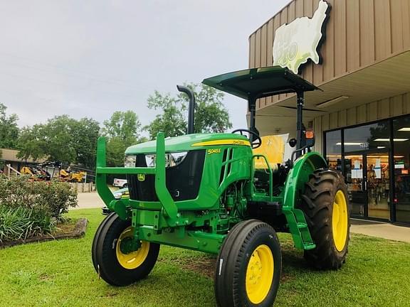 Image of John Deere 5045E equipment image 2