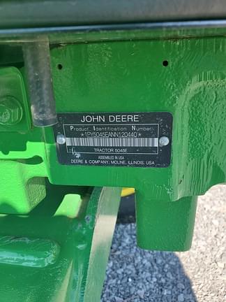 Image of John Deere 5045E equipment image 3