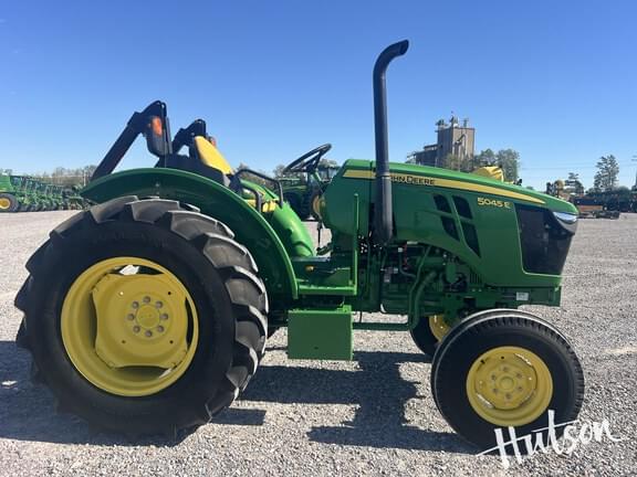 Image of John Deere 5045E equipment image 1
