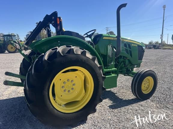 Image of John Deere 5045E equipment image 2