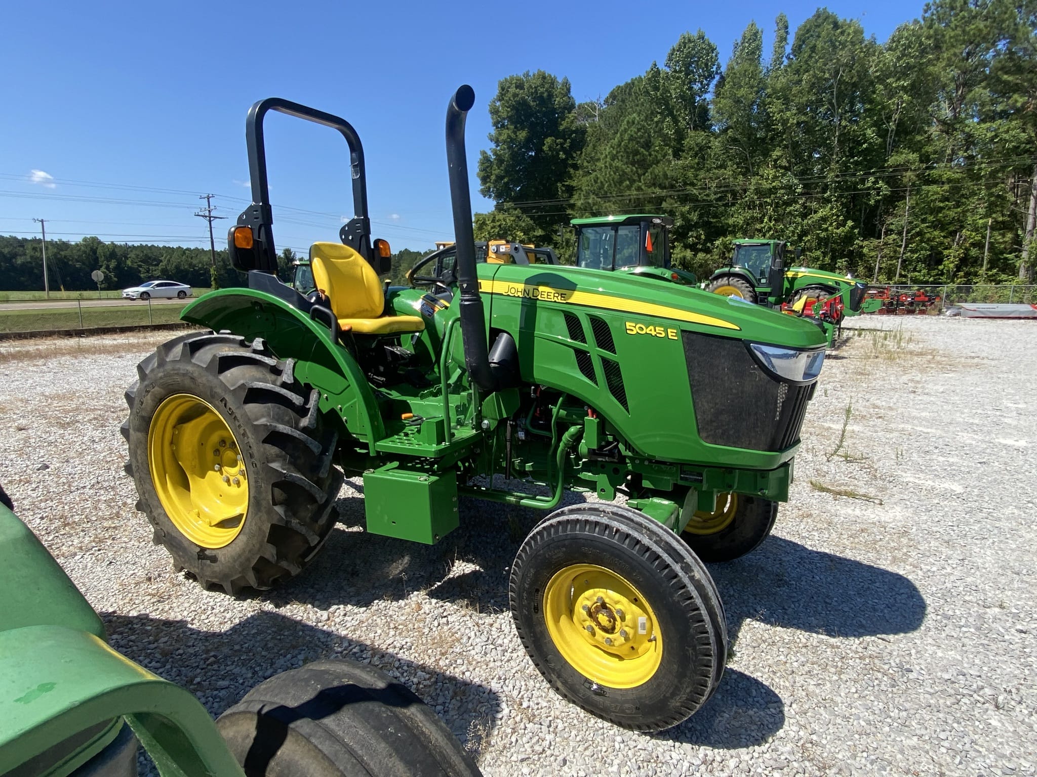 2022 John Deere 5045E Equipment Image0