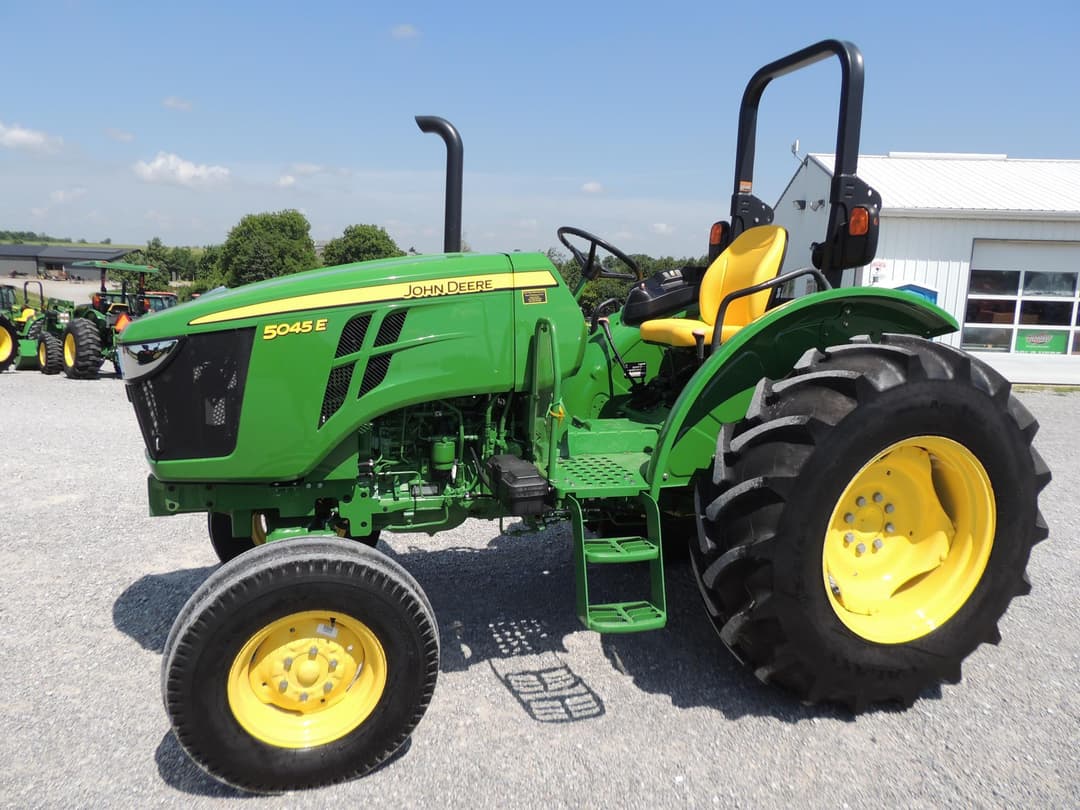Image of John Deere 5045E Primary image
