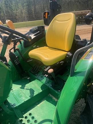 Image of John Deere 5045E equipment image 4