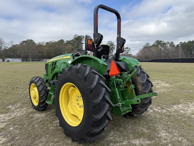 Image of John Deere 5045E equipment image 2