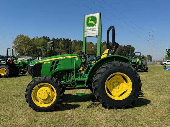Image of John Deere 5045E equipment image 1