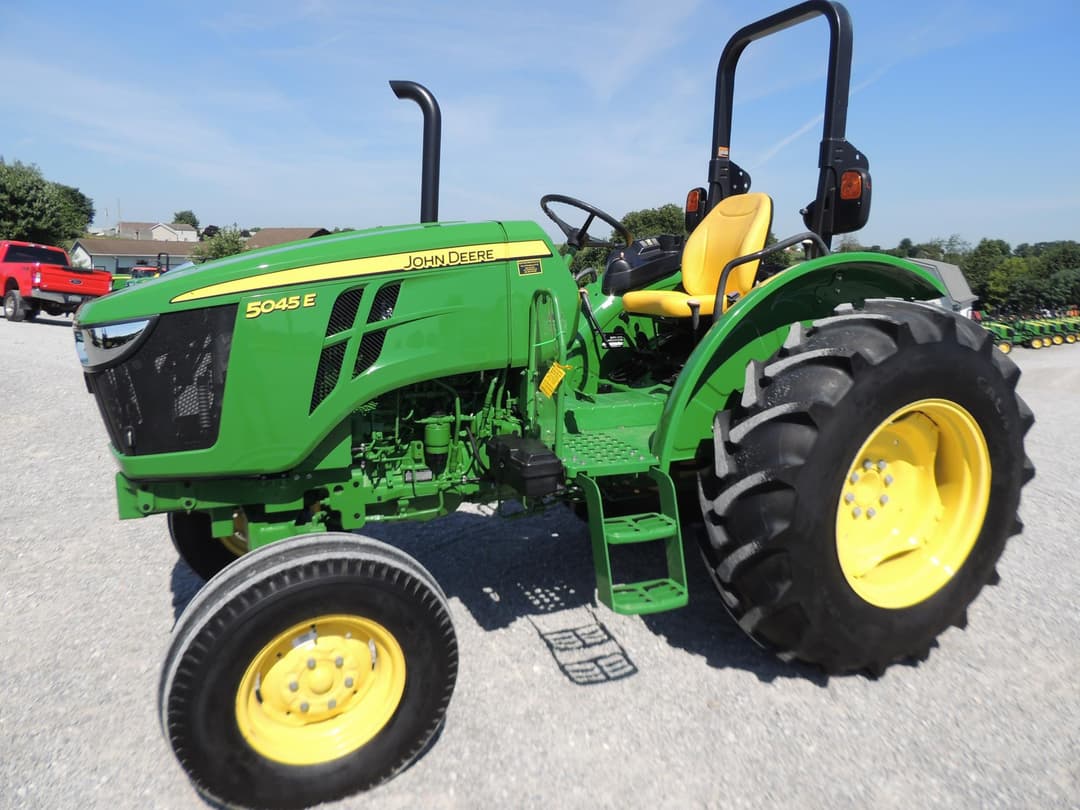 Image of John Deere 5045E Primary image