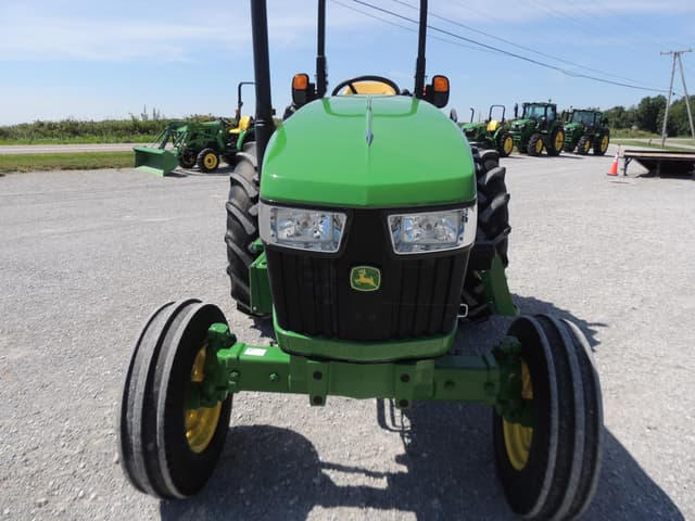 Image of John Deere 5045E equipment image 4