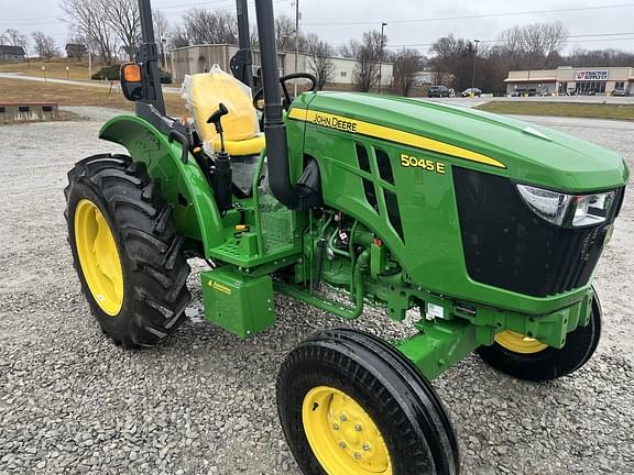 Image of John Deere 5045E equipment image 1