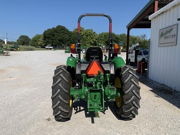 Image of John Deere 5045E equipment image 3
