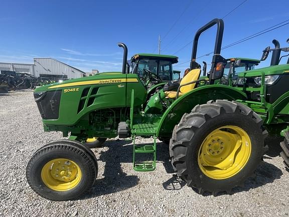 Image of John Deere 5045E Primary image