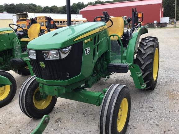 Image of John Deere 5045E equipment image 1
