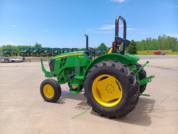 Image of John Deere 5045E equipment image 4