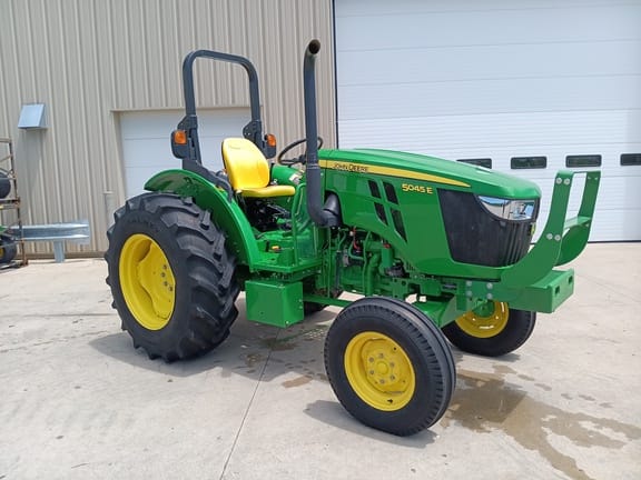 2022 John Deere 5045E Equipment Image0