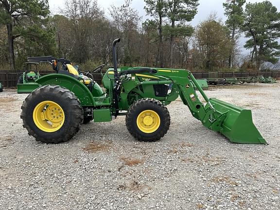 Image of John Deere 5045E equipment image 4