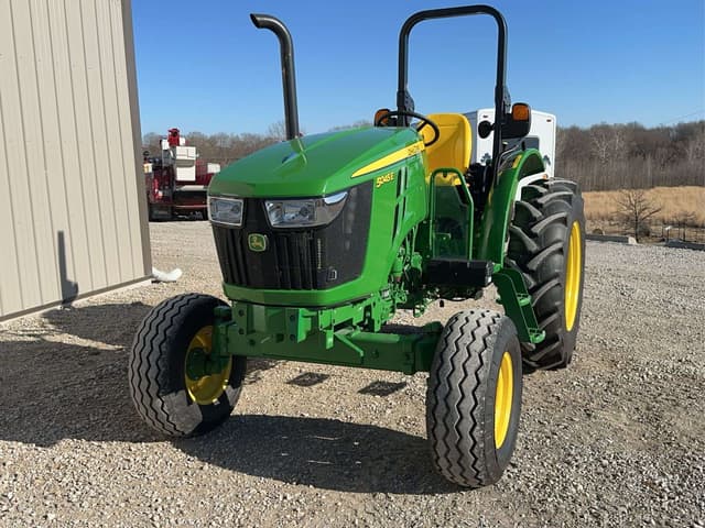 Image of John Deere 5045E equipment image 2