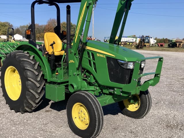 Image of John Deere 5055E equipment image 1