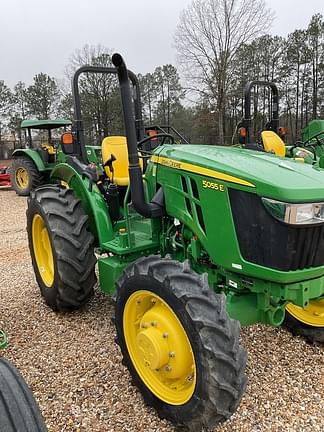 Image of John Deere 5055E equipment image 1