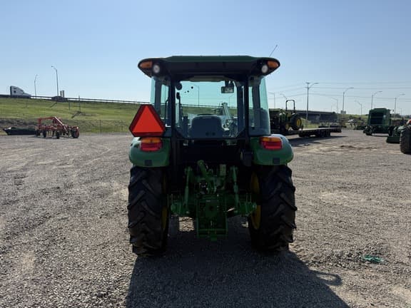 Image of John Deere 5055E equipment image 3