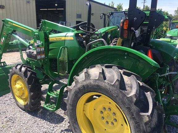 Image of John Deere 5055E equipment image 3