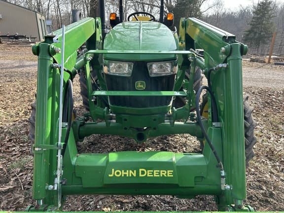 Image of John Deere 5055E equipment image 1