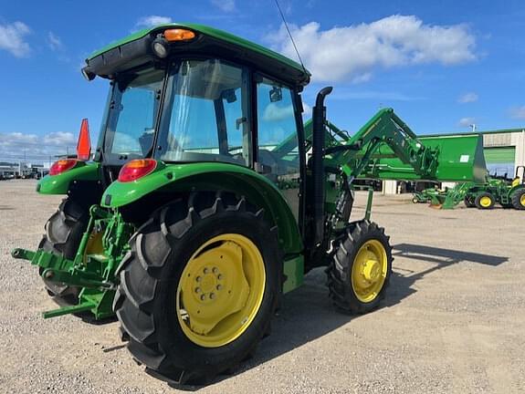 Image of John Deere 5055E equipment image 4