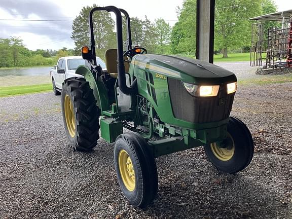 Image of John Deere 5055E equipment image 1