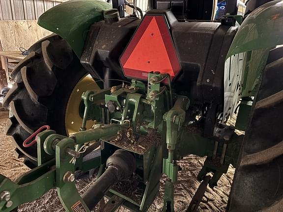 Image of John Deere 5055E equipment image 2