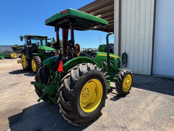 Image of John Deere 5055E equipment image 2