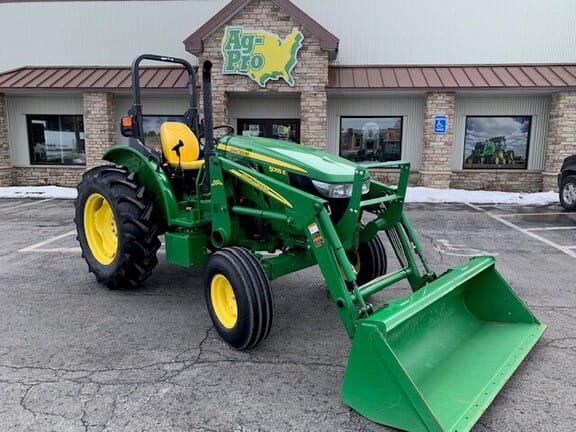Main image John Deere 5055E