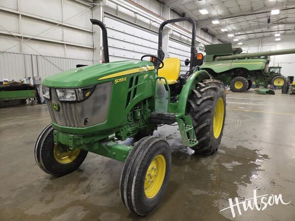 Image of John Deere 5055E equipment image 1