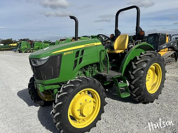 Image of John Deere 5055E equipment image 1