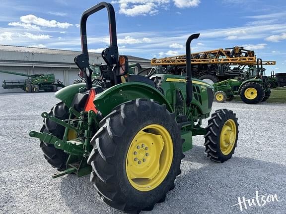 Image of John Deere 5055E equipment image 3