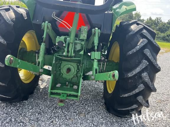 Image of John Deere 5055E equipment image 2