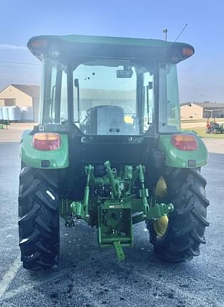 Image of John Deere 5055E equipment image 3