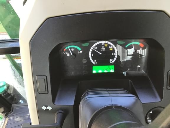 Image of John Deere 5055E equipment image 4