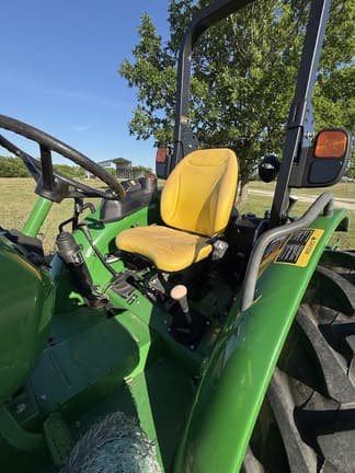 Image of John Deere 5055E equipment image 3