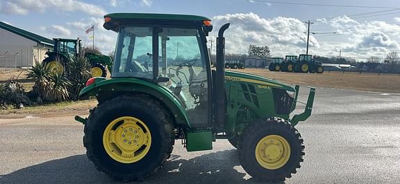 Image of John Deere 5055E equipment image 3