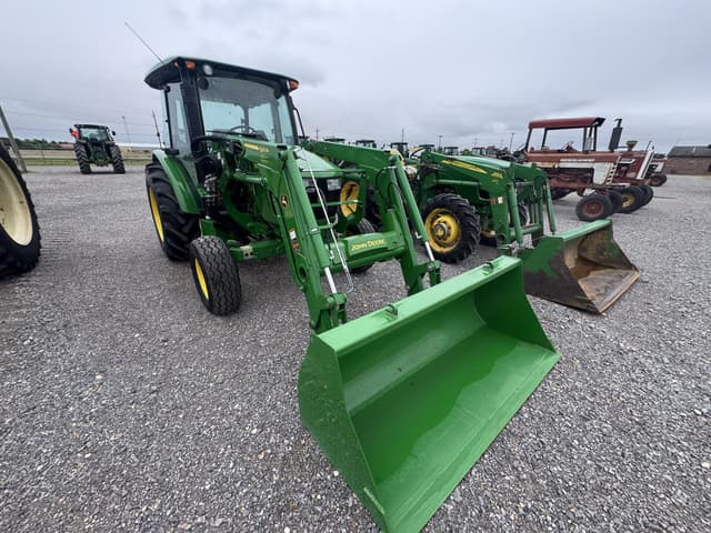Image of John Deere 5055E equipment image 4