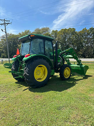 Image of John Deere 5055E equipment image 4