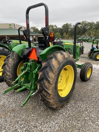 Image of John Deere 5055E equipment image 3