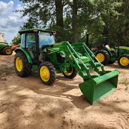 Main image John Deere 5055E
