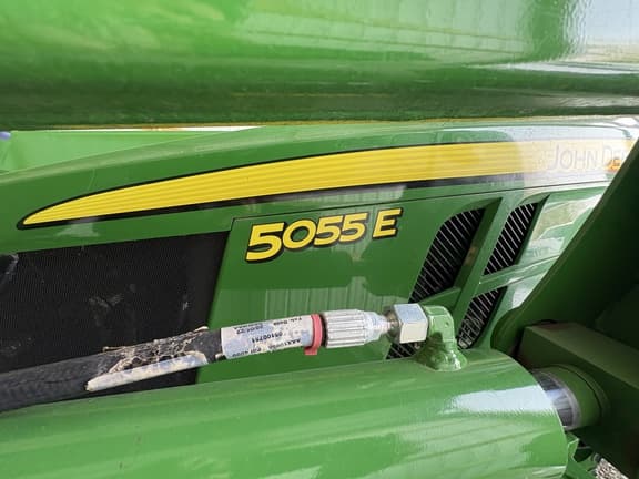 Image of John Deere 5055E equipment image 1