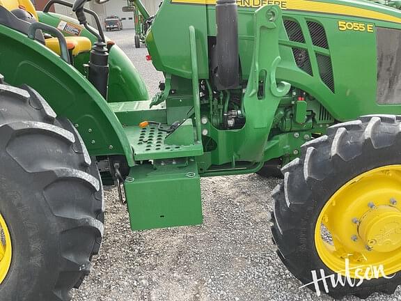 Image of John Deere 5055E equipment image 2