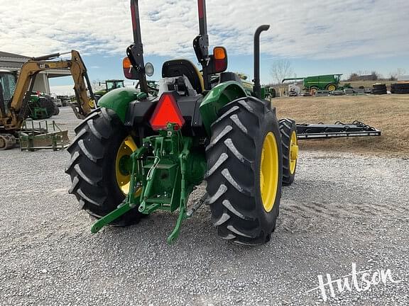 Image of John Deere 5055E equipment image 3