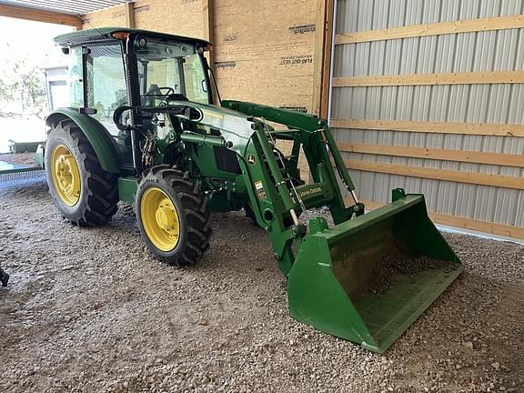 Image of John Deere 5055E equipment image 4