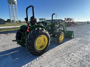 Main image John Deere 5055E 1