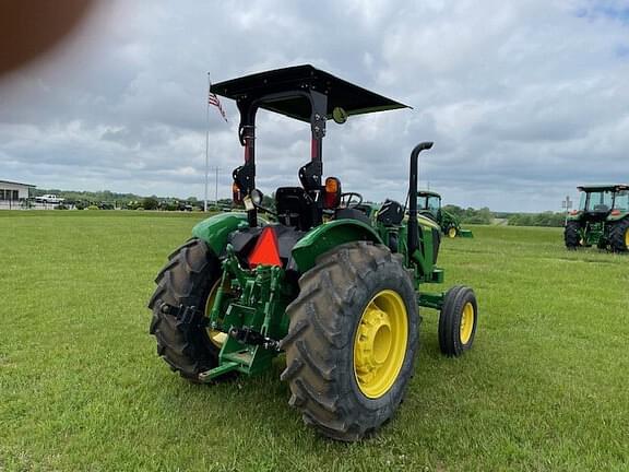 Image of John Deere 5055E equipment image 4